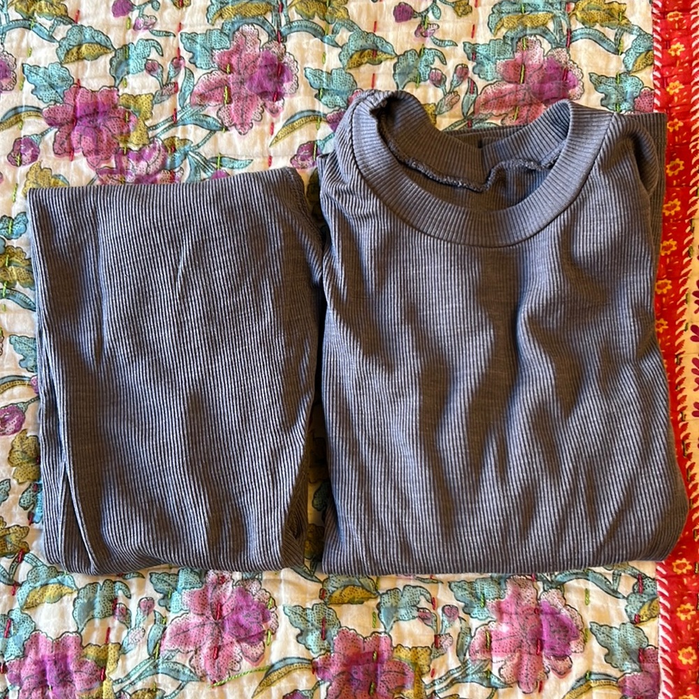Nui Organics silk/merino wool long underwear size 8 kids (128).